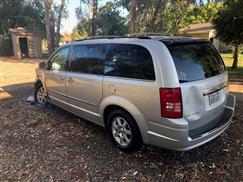 2009 Chrysler Town & Country